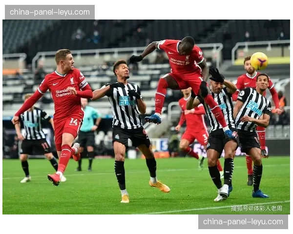 数据详解:利物浦高位逼抢战术在本月比赛中的成功率与风险 数据详解:利物浦高位逼抢战术在本月比赛中的成功率与风险